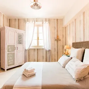  Bed & Breakfast Le Pietrasantine - Centro Storico