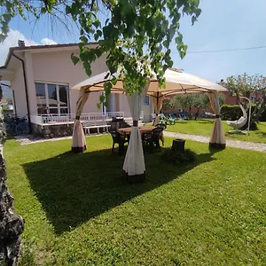 La Mimosa Chic Bed & Breakfast