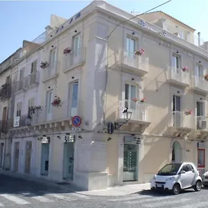 https://plaza-rooms.sicilyhotelsitaly.net